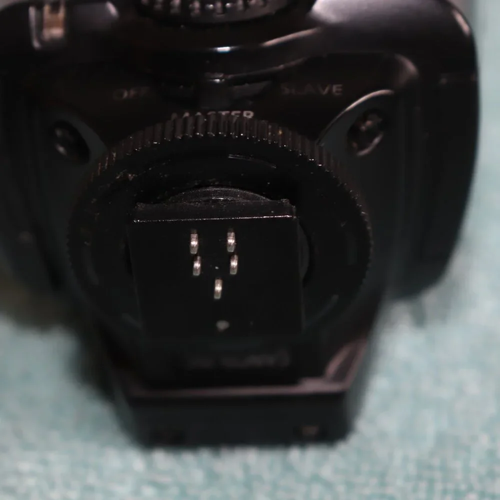 Canon Speedlite 580EX Shoe Mount Flash W/Case - AS-IS/For Parts Only